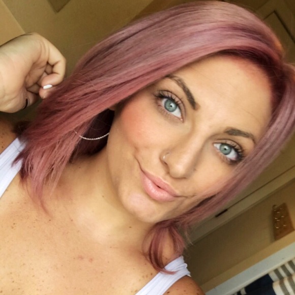 Meet your Posher, Maria - Picture 1 of 1